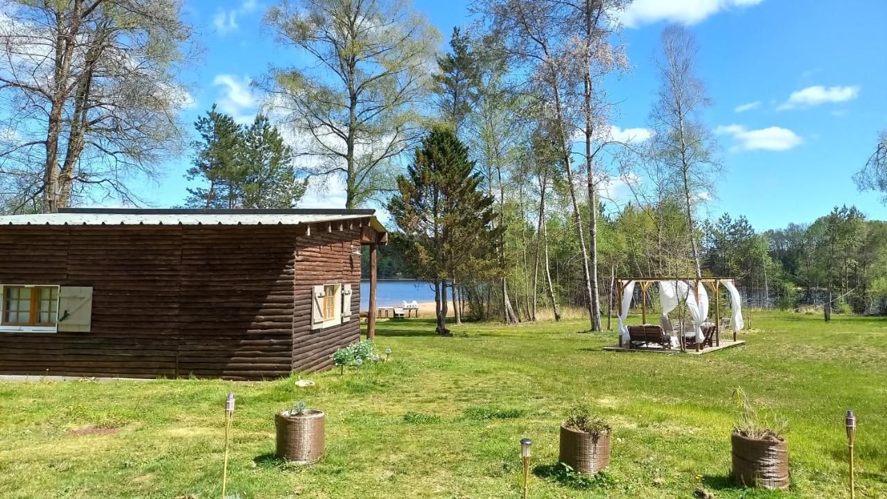Ma Cabane Au Bord Du Lac Neuvic  Exterior photo